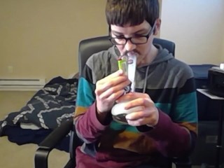 Cute Nerd Bong Hits